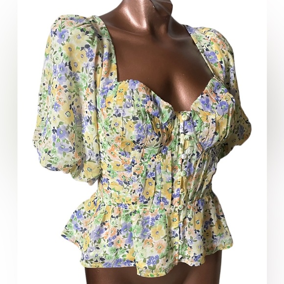 ASTR Clairemont Puff-Sleeve Top - Picture 10 of 12